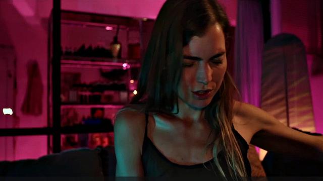 Hannah Hoekstra naked in the bath