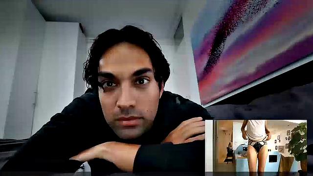 Hannah Hoekstra naked in the bath