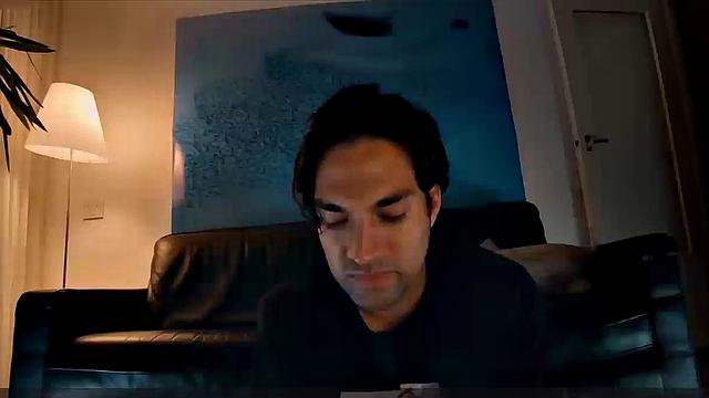 Hannah Hoekstra naked in the bath