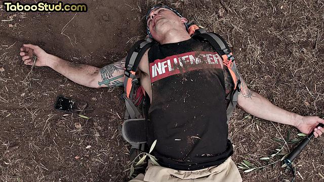 Muscled DILF by handsome stud