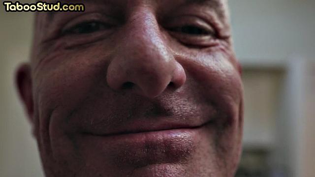 Muscled DILF by handsome stud