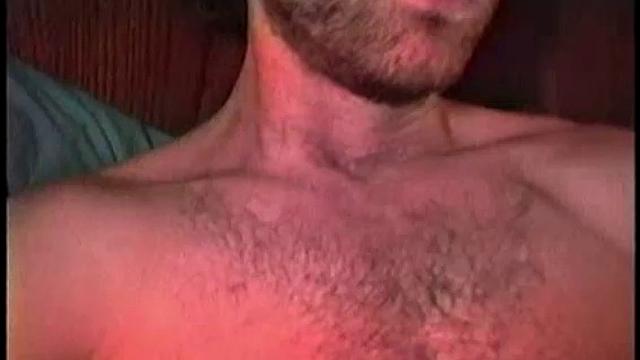 Damn, this guy turns me on! Lee is the epitome of what this site is all about. He's rugged, ragged, masculine, has a huge cock, is easy going and laid back, eager to please, but keeps his self esteem, and loves to show his stuff.