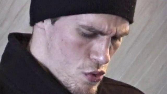 Стрейт-бой Джонатан дрочит
