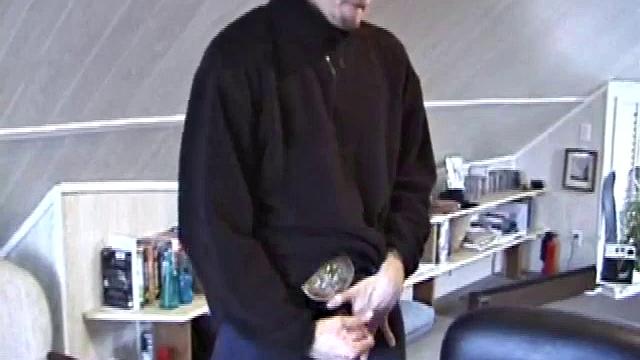 Стрейт-бой Джонатан дрочит