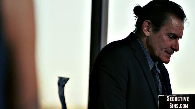 Big ass horny babe cockriding her lover