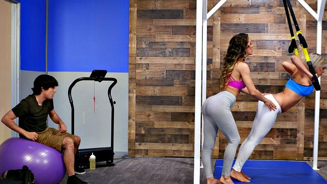 Roundass yoga cougar blowing and riding little guys dick