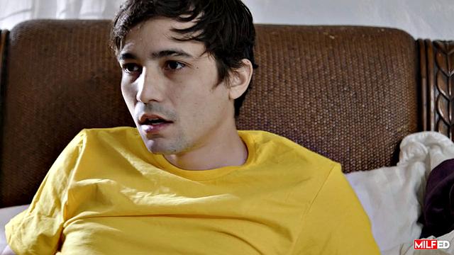 Stepson Fucks the Vacuum