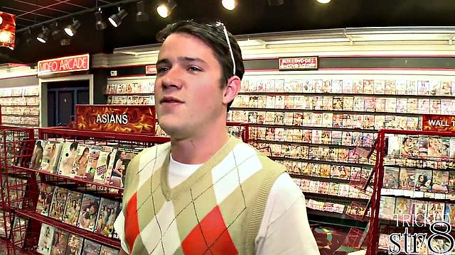 Fooled gloryhole guest gets gay BJ