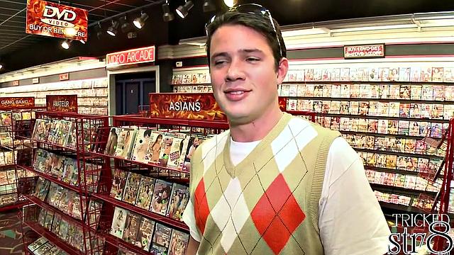 Fooled gloryhole guest gets gay BJ