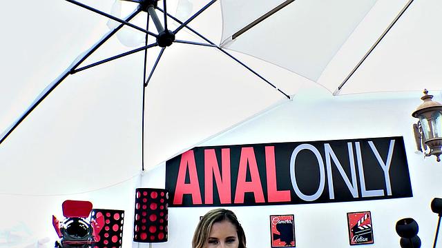 Kylies In The Mood For Anal