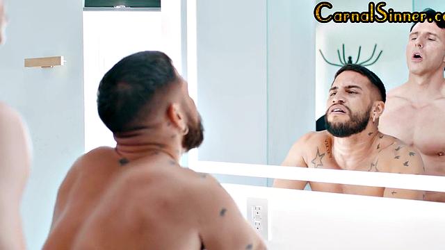 Sinner gay dude fucks tattooed friend in the bathroom