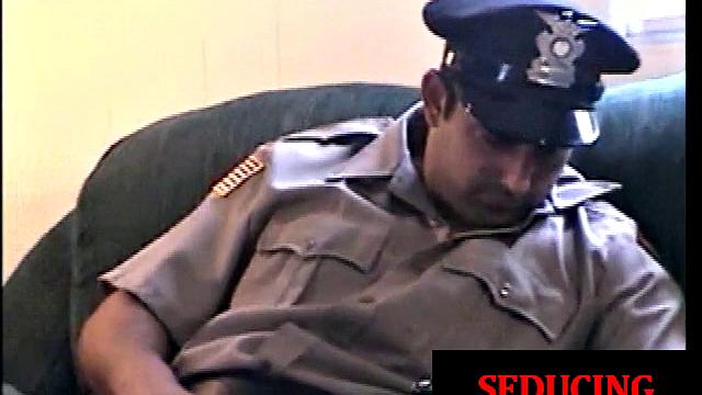 Uniform straight amateur sucked by DILF for facial