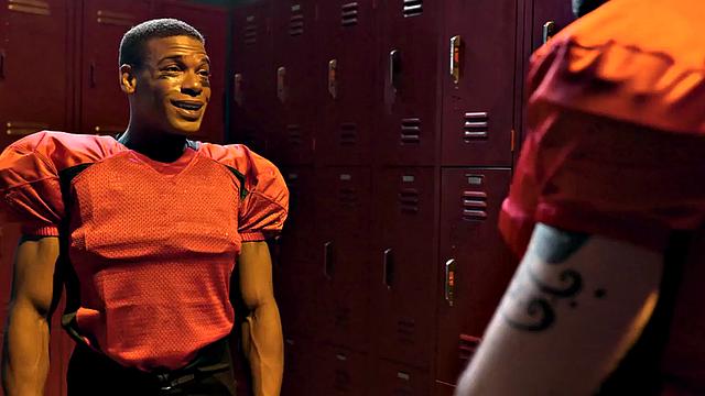 Sportive stud rimmed and barebacked in locker room