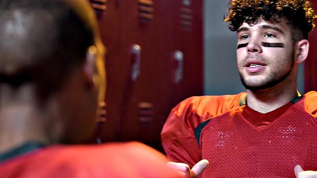 Sportive stud rimmed and barebacked in locker room