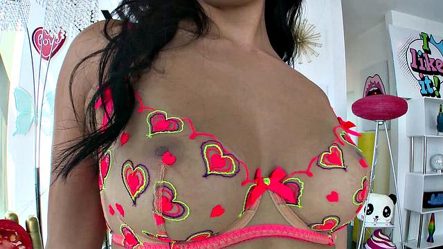 Vicki Double Dipping