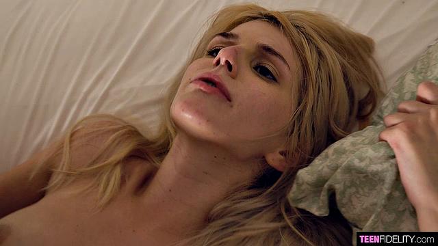 меган холли катается на члене кайла мейсона и получает по полной