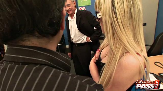 Syren Sexton meets Dover