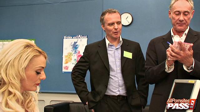 Syren Sexton meets Dover