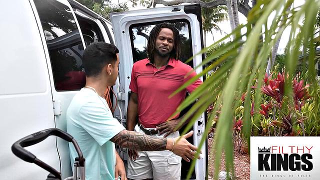 FilthyKings - BUBBLE BUTT LATINA Gets A Hot Ride On A Black Cock