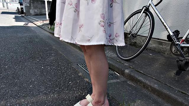 Sumire Mizuno: J-Pop Star Dreams of Being a Porn Actress