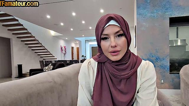 Arab amateur MILF with big ass pussyfucked for money