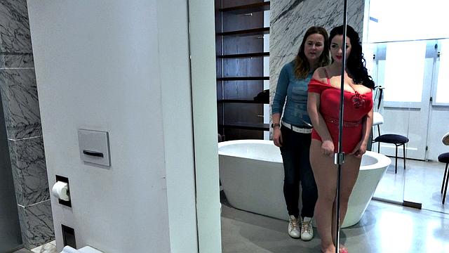 Joana Bliss Celebrates 30th Anniversary