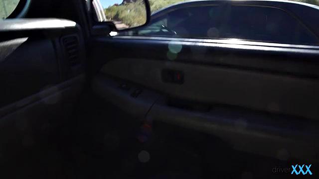 Looking for Tits - S1:E8