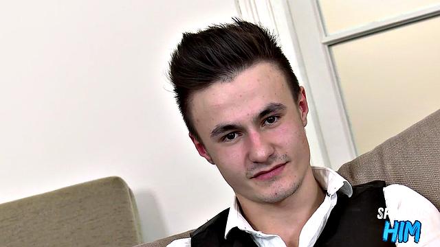 Hot cute casting hunk spreading asshole