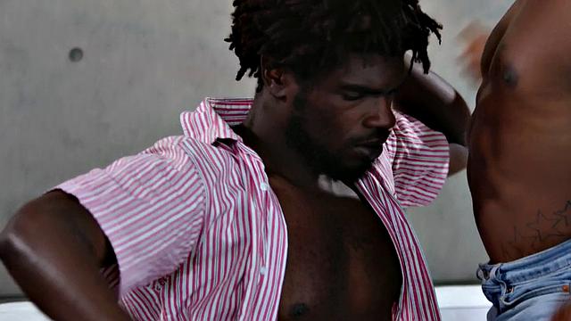 Ripped hunk kissing before bareback in erotic couple