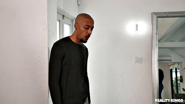 Forget Your Spouse, Threesome House