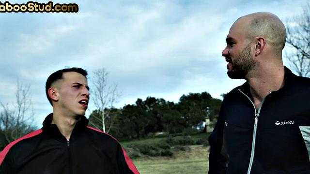 Weird stud barebacked by tattooed jock in anal