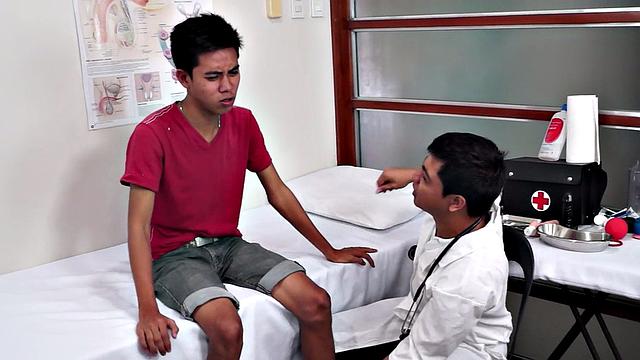 Gay doctor loves fingering twink in meeting room