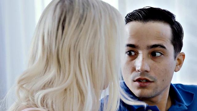 Bigbooty MILF riding a nerds cock on the sofa while dirtytalking