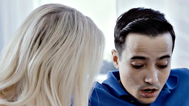 Bigbooty MILF riding a nerds cock on the sofa while dirtytalking