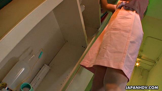 Asian nurse wants oral with nasty dudes