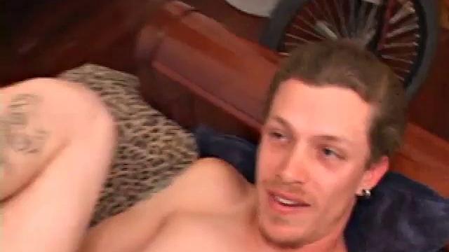 Shane is watching porn when Mason arrives. The boys pull out their cocks, and Mason goes down on Shane. Then Shane gives Mason head and they continue to exchange for a while.
