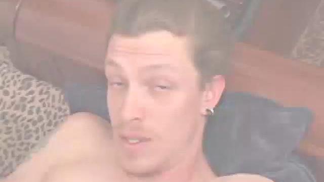 Shane is watching porn when Mason arrives. The boys pull out their cocks, and Mason goes down on Shane. Then Shane gives Mason head and they continue to exchange for a while.