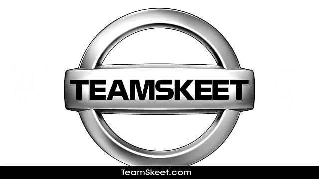 Paper Girl Receives A Tip