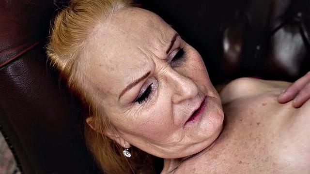 Pussyfucked granny drilled in missionary by hard cock