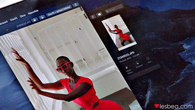 Blonde licks model girlfriend