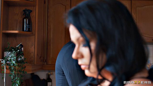 Cheating Wife Gets Down