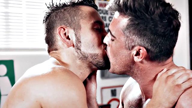 Kinky classroom threesome with tattooed MILF & bi boys for cum in mouth