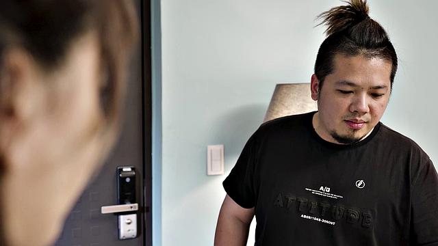 Bad the Taiwan cam girl gets invited to visit a long time viewer