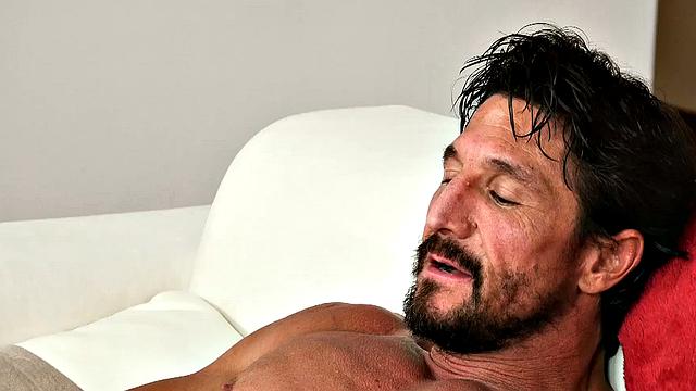 Swinging blonde Nikki Delano hardcore