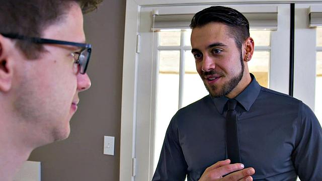 Athletic bottom breeded by estate agent