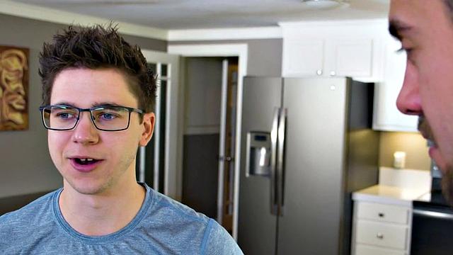 Athletic bottom breeded by estate agent