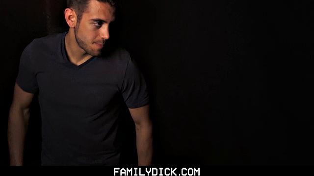 My Dad's a Pervert Chapter 1: Store Backroom Gloryhole