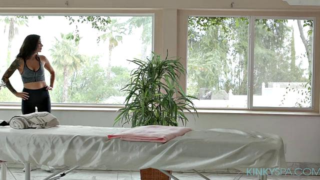 Hot blonde Adira Allure fucks boss Gia Dimarco on her first day of training