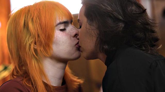 Transsexual lady penetrates female in wet pussy hole