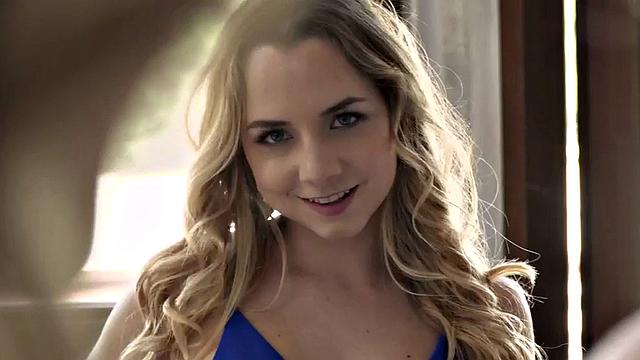 Petite Lesbian gets pussyeaten outdoors